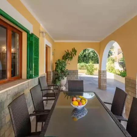 Enchanting With Pool Near Villa *